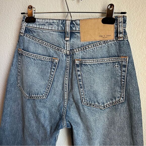 Rag & Bone Ryan Super High-Rise Jean - Norwalk
Relaxed Fit Mid Indigo Jean - Picture 10 of 15